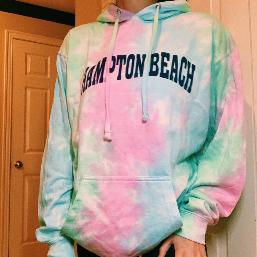 ✨Hampton Beach Sweatshirt✨